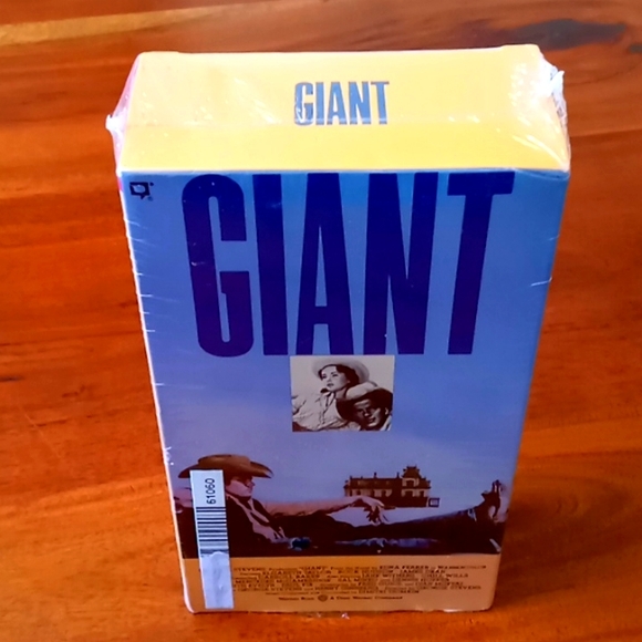 The movie 'GIANT' on VHS. - Picture 7 of 17